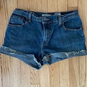 Vintage Levi cutoff shorts sz 8/M (27)
